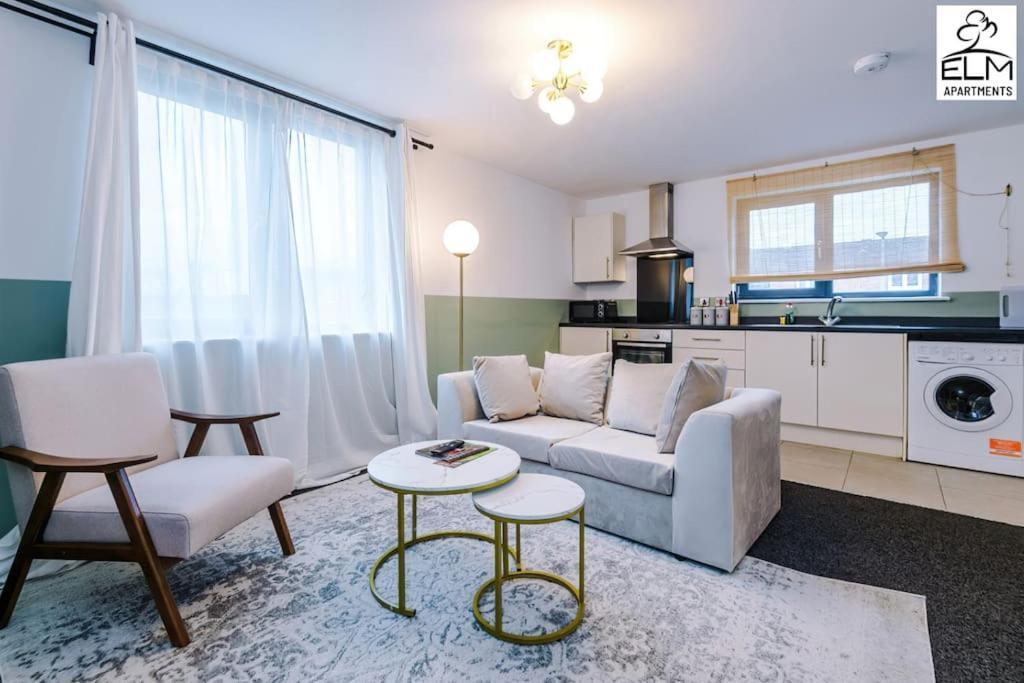Cozy 1 Bedroom Apartment, Prime Location , Free Parking Manchester Exterior foto