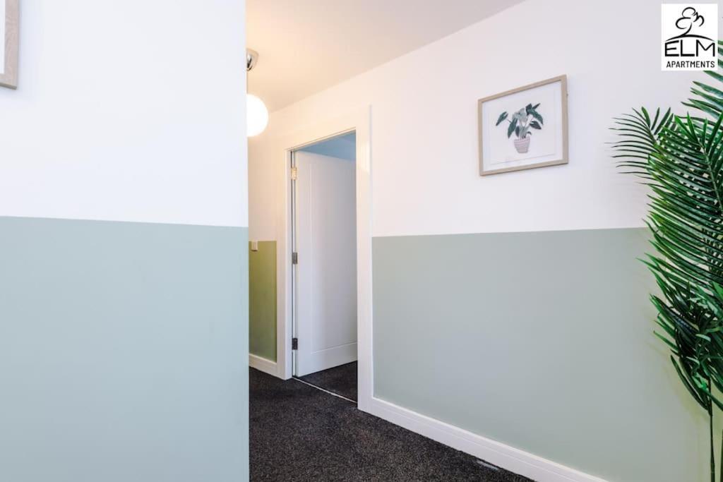 Cozy 1 Bedroom Apartment, Prime Location , Free Parking Manchester Exterior foto