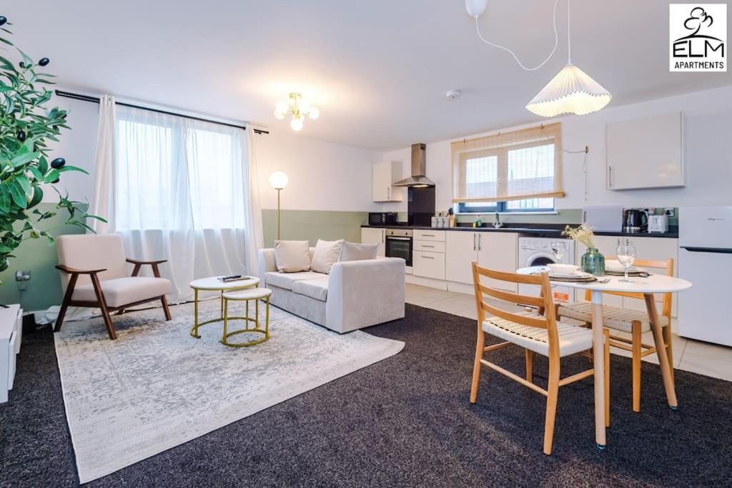Cozy 1 Bedroom Apartment, Prime Location , Free Parking Manchester Exterior foto